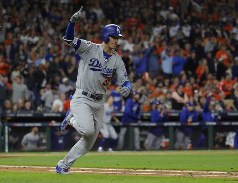 Bellinger, Dodgers top Astros 6-2 to tie World Series 2-all