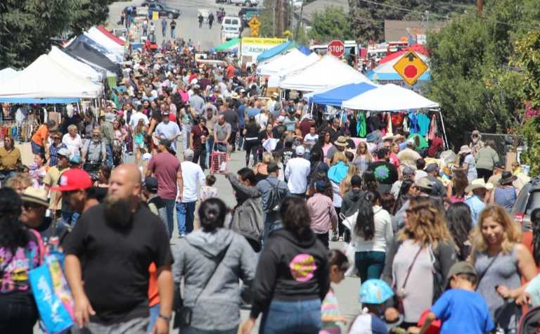 Thousands fill Aromas for annual festival