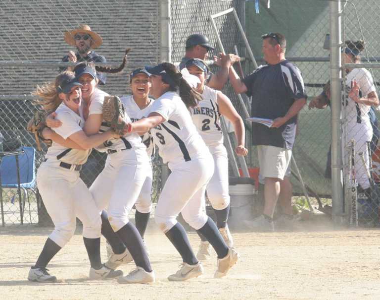 SCCAL Softball: Aptos rallies past SLV for 1st title since 2011