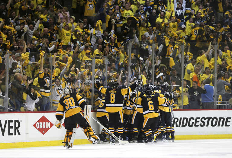 Kunitz's double-OT goal sends Penguins back to Stanley Cup