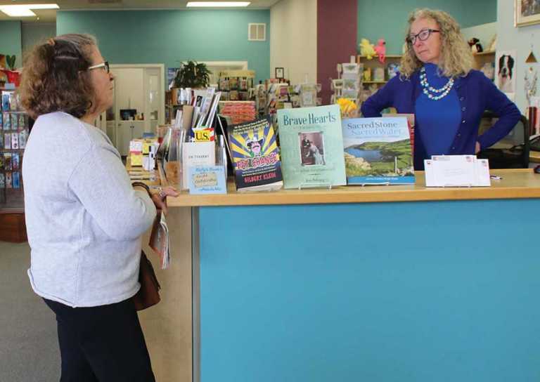 Hoping to avoid final chapter, Kelly’s Books looks for help