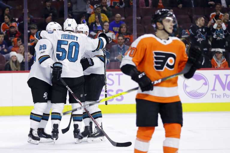 Booed off the ice: Sharks send Flyers to 9th straight loss