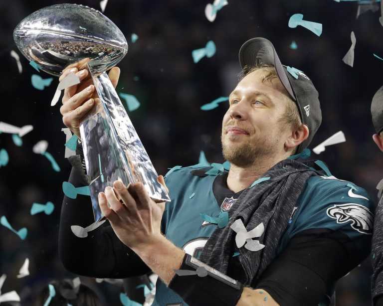 Foles, Eagles outshoot Patriots for 1st Super Bowl, 41-33