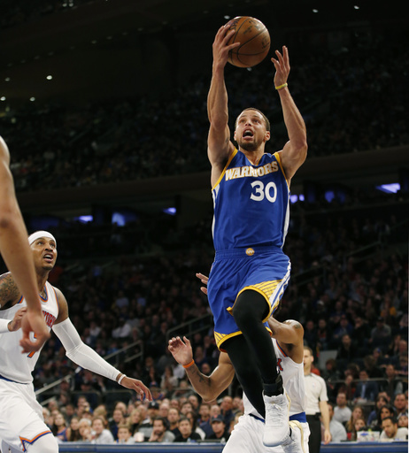 Curry ends slump with 31, Warriors beat Knicks 112-105