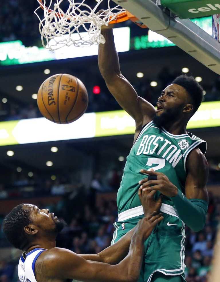 After friend's death, Brown fuels Celtics win over Warriors