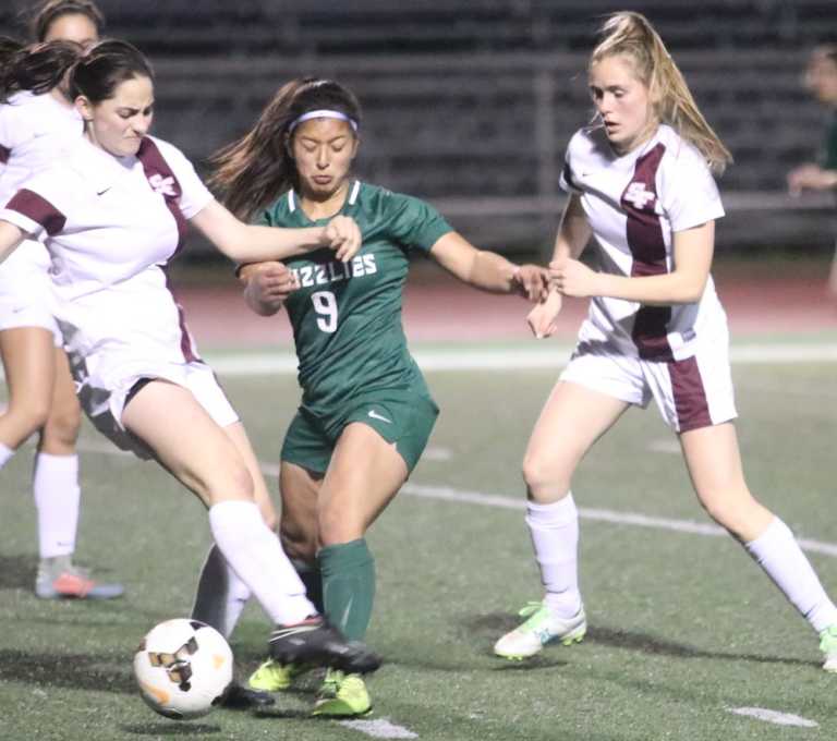 Girls' PCAL-C soccer: St. Francis holds off Castillo, Pajaro Valley for 4th straight win