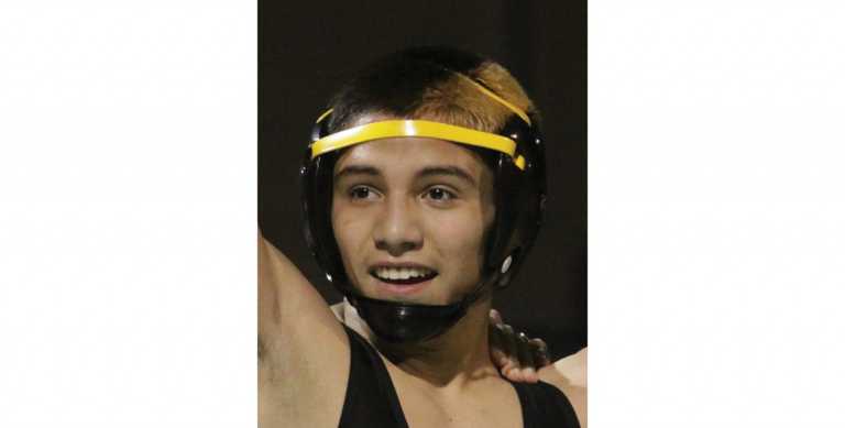 Local Roundup, 2/22: Watsonville’s Pena, M.V.C’s Cabaug earn No. 2 seeds for CCS wrestling