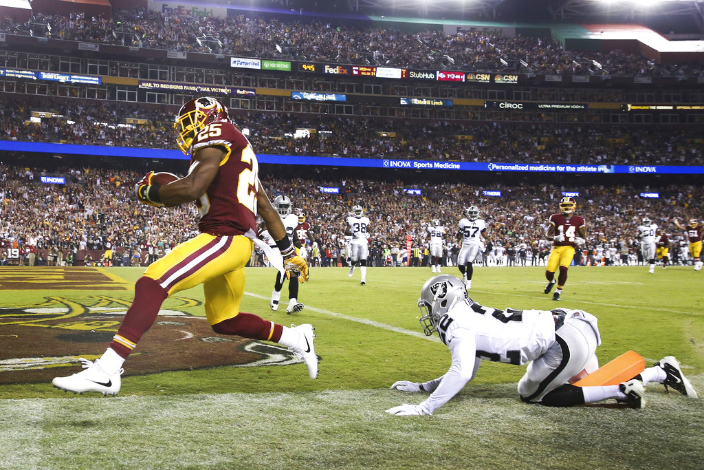 Redskins come up big in prime time, rout Raiders 27-10 - The Pajaronian