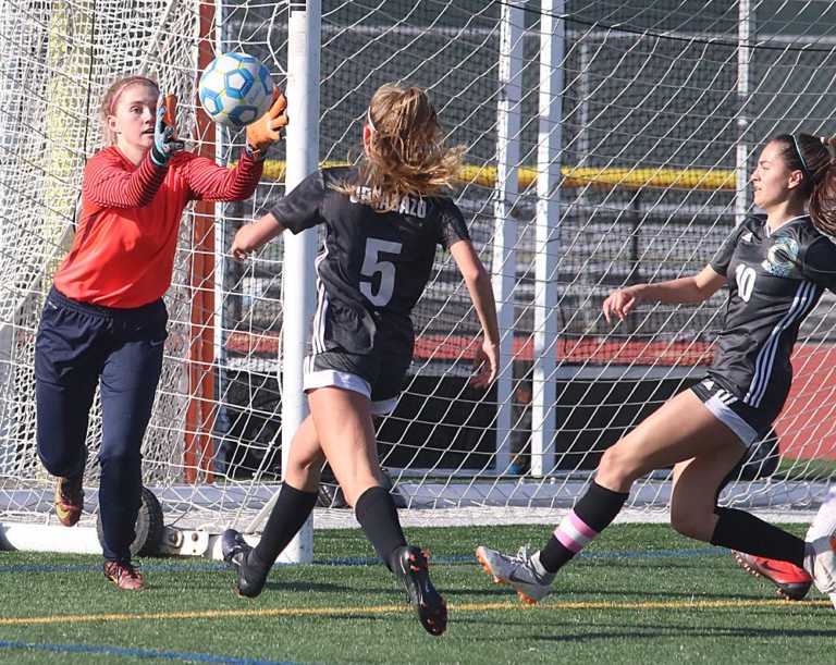 Girls' SCCAL soccer: Mariners’ Mitchell, Miller earn special honors