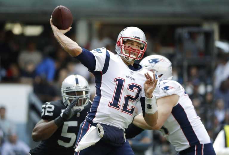 Brady picks apart Raiders in Patriots' 33-8 win in Mexico