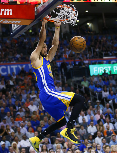 Curry shoves, Thompson shoots and Warriors roll Thunder