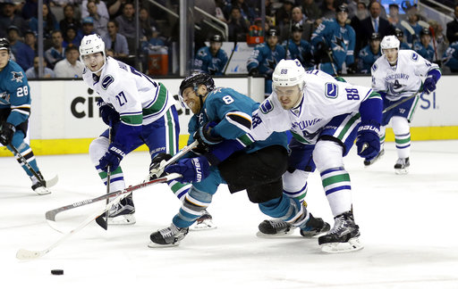 Labanc, Ward score early, Sharks beat Canucks 3-1