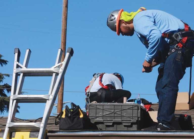 Program installs solar panels for free