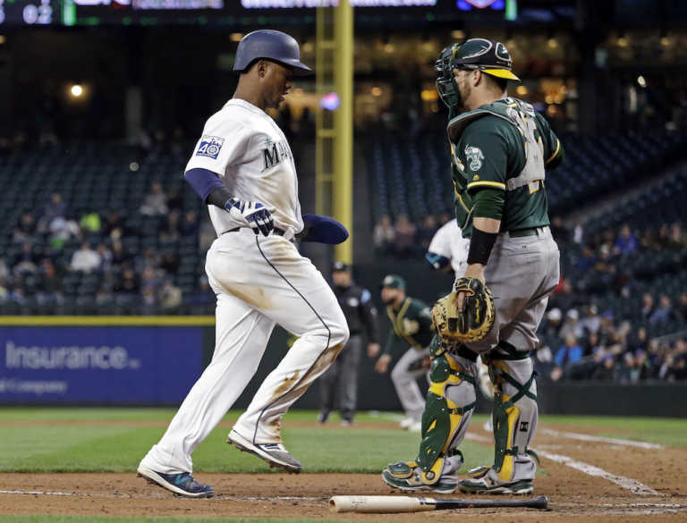 Oakland's struggles continue in 4-0 loss to Mariners