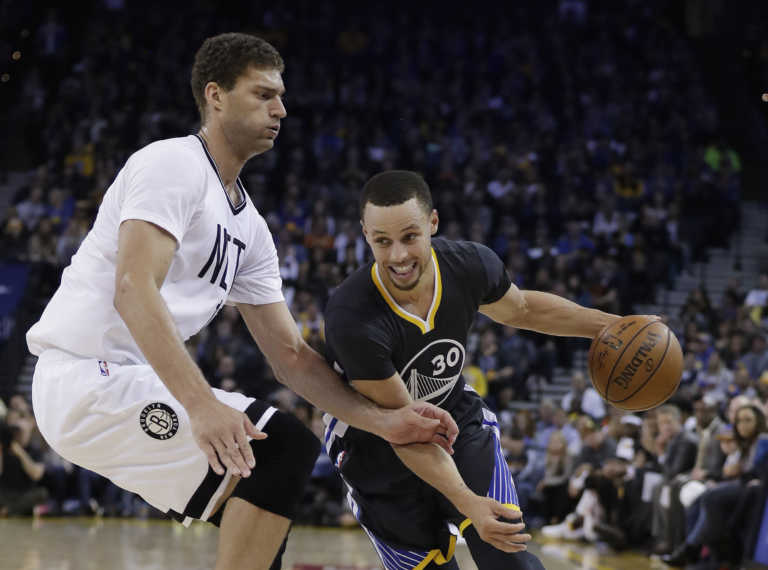 Splash Brothers lead way for Warriors with Durant out hurt