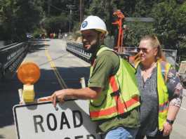 Temporary Valencia Road bridge reconnects residents