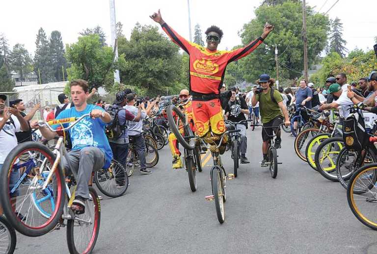 Massive bike ride brings community together