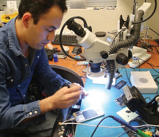Watsonville electronic repair shop takes projects big and small