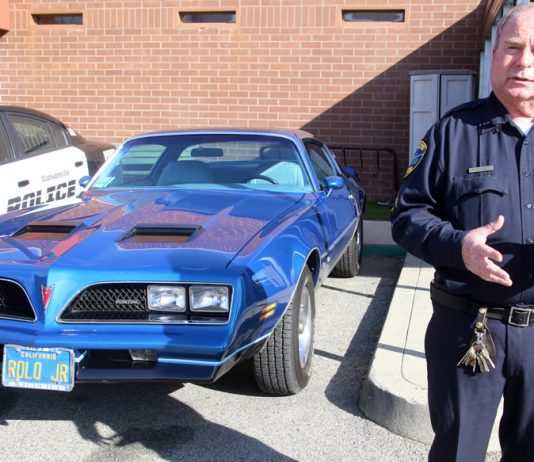 Watsonville cop rides out in style to end 41-year career