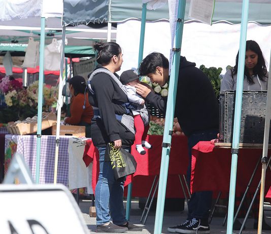 Outdoor markets adjust to new rules