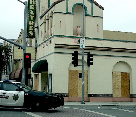 Watsonville businesses remain boarded up watsonville