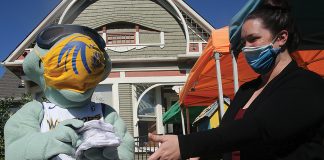 Santa Cruz Warriors mask distribution