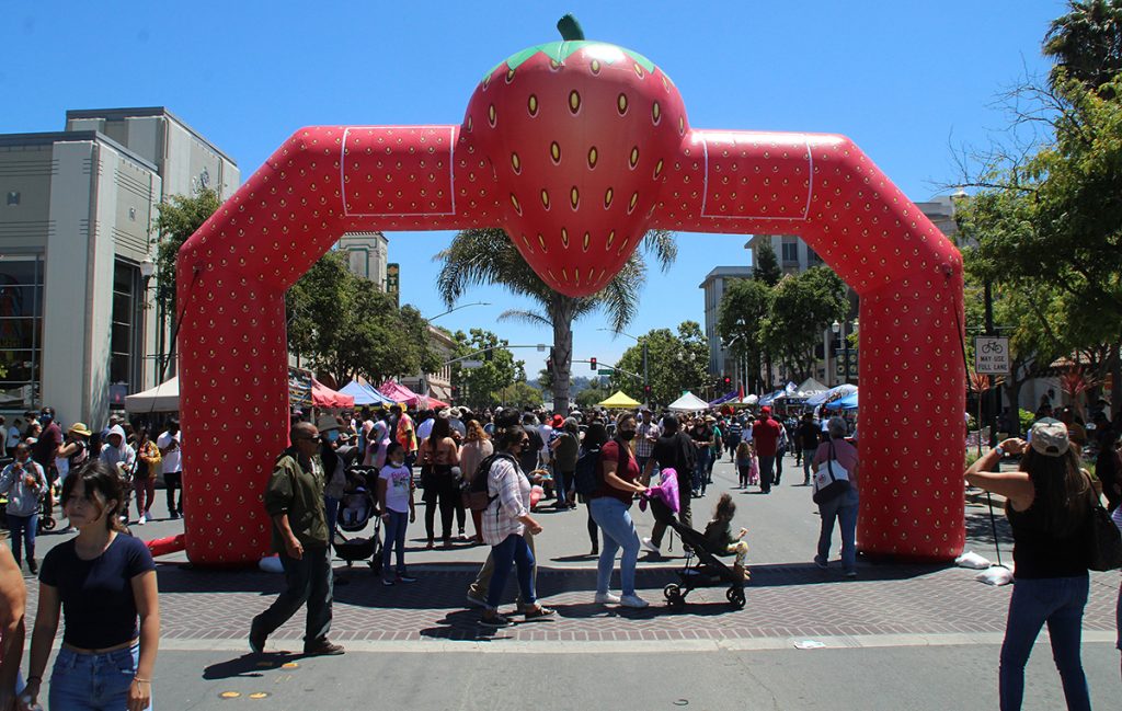 Thousands show to Watsonville Strawberry Festival’s return