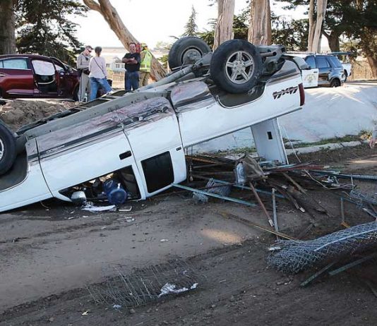 Photo: Man flees rollover crash