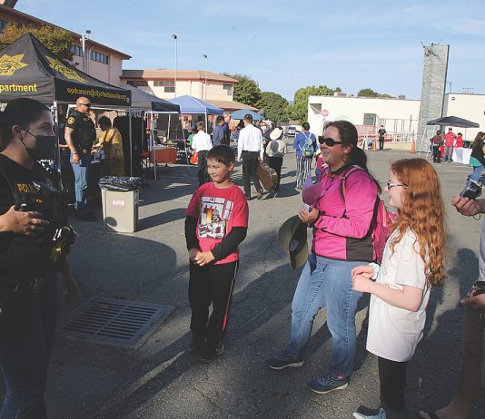 Crowds show up for National Night Out National Night Out watsonville