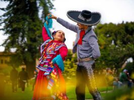 Esperanza de Valle celebrates 40 years