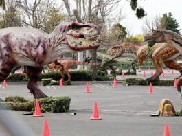 Photo: Dinosaurs stomp into Capitola Mall parking lot Capitola dinosaurs