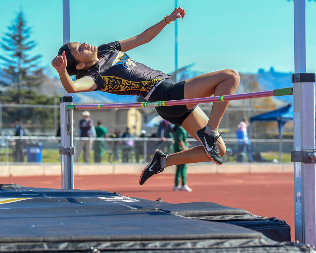 Mariners capture boys team title at 49th Wildcat Relays Track and