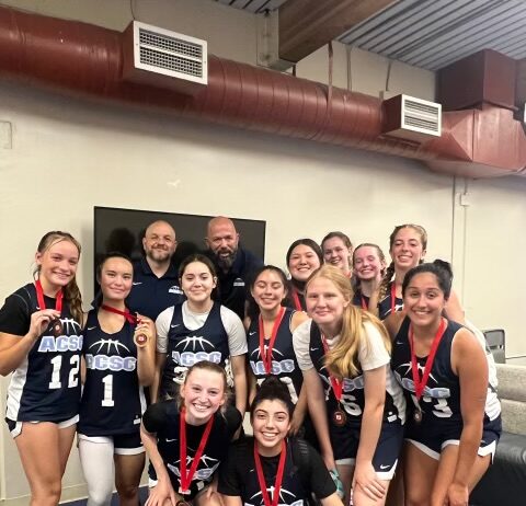 AAU girls’ hoops team wins Bay Area tourney
