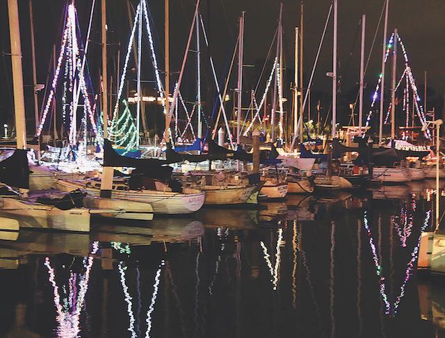 Photo Lighted Boat Parade returns