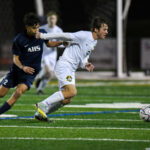 Image for display with article titled Mariners narrowly edged by Harbor in league action | Boys soccer