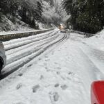 Image for display with article titled UPDATE: Highway 17 reopens after snow closure