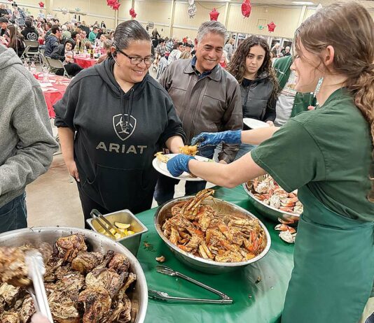 PHOTO: Crab Feed returns in-person at fairgrounds santa cruz county fairgrounds foundation crab feed