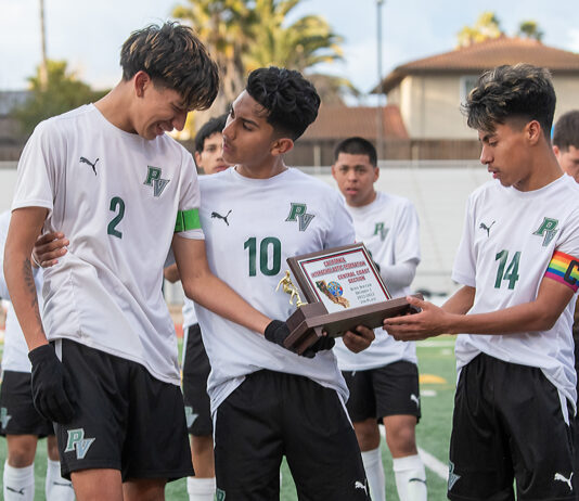 Grizzlies fall short to Bellarmine in D-I finals | CCS boys soccer