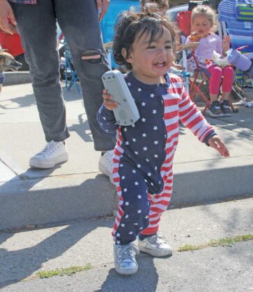 aptos world's shortest parade fourth of july