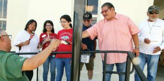 felipe hernandez veterans memorial building volunteers paint