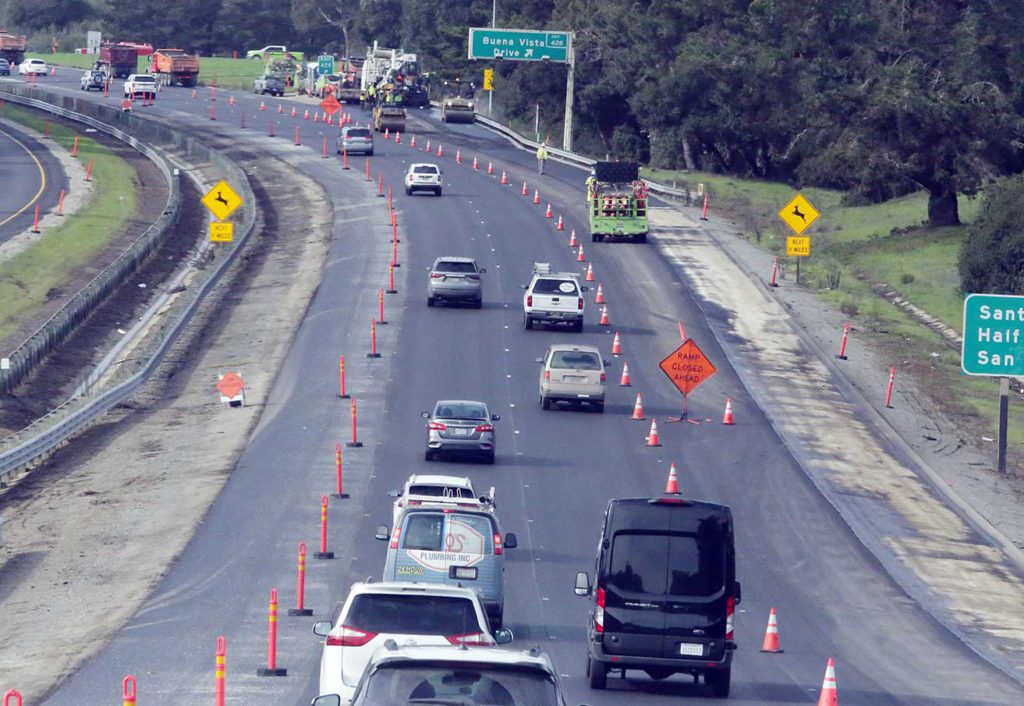 Image for display with article titled Highway 1 Paving Project Nears Completion
