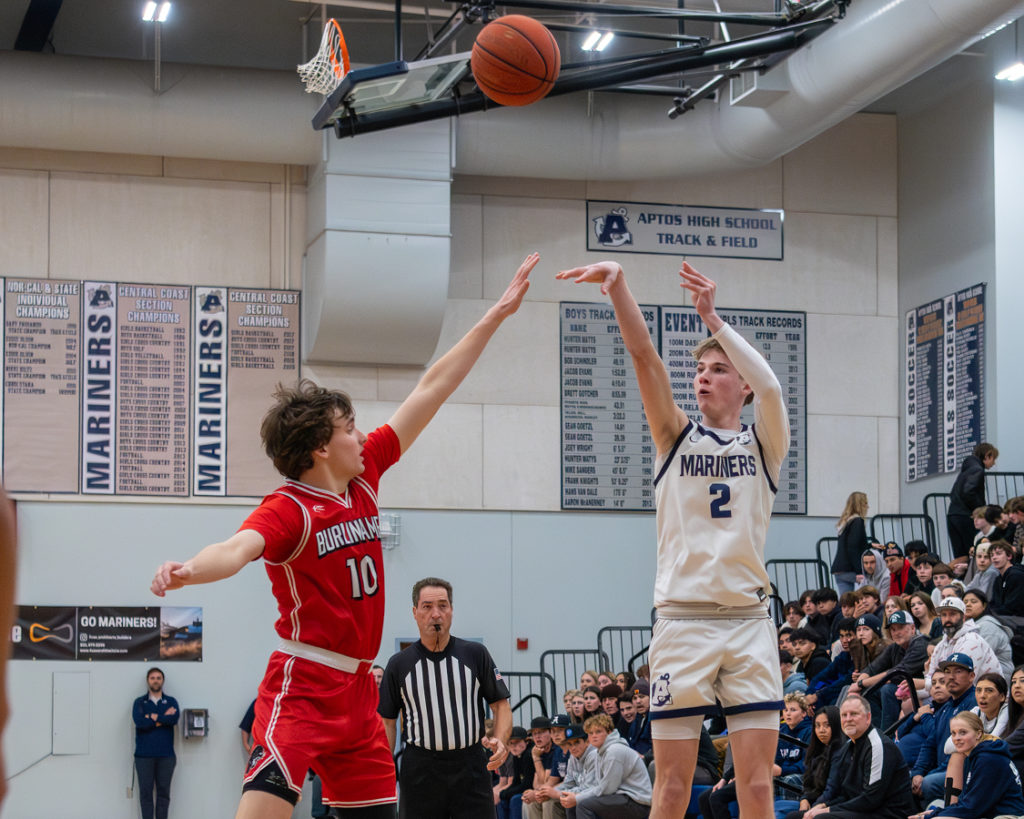 Image for display with article titled Aptos falls to playoff rival Burlingame in D-III quarterfinals | CCS boys basketball