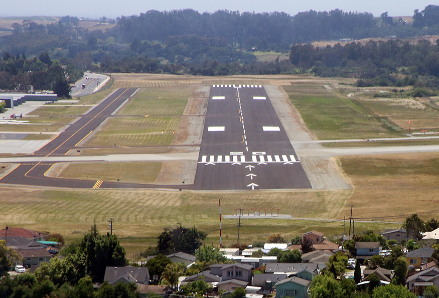 Image for display with article titled Watsonville to Deactivate Crosswind Runway