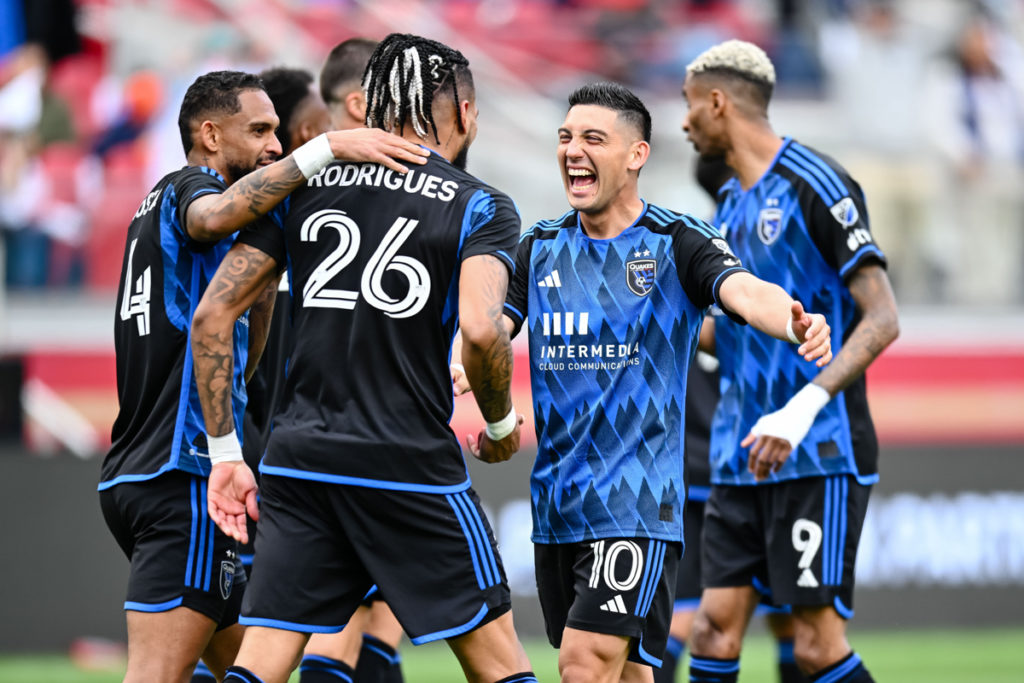 Image for display with article titled Photos: San Jose Earthquakes Take Down LAFC at Levi’s Stadium