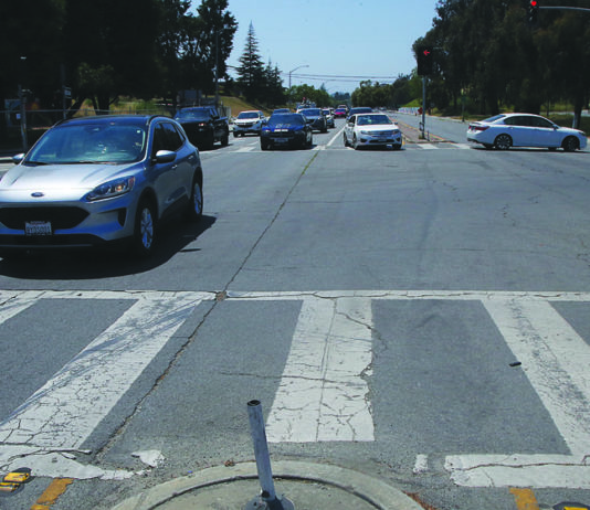 Paving project to close lanes in Hwy 152