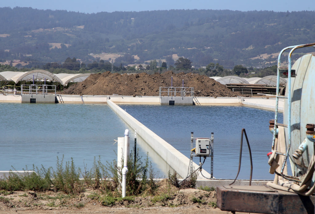 Image for display with article titled Photo Story: Water Distribution Project Progressing