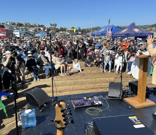 Huge crowds gather at rebuilt Capitola Wharf