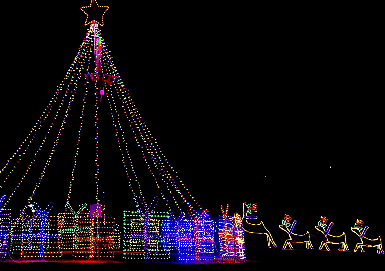 Image for display with article titled Holiday Lights Going Up, Coming On