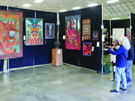Quilt show fills three buildings