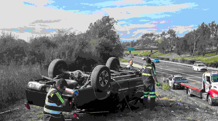 Photo story: Minor injuries in rollover crash